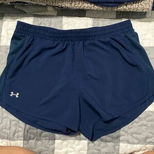UA running shorts w/pockets navy Medium